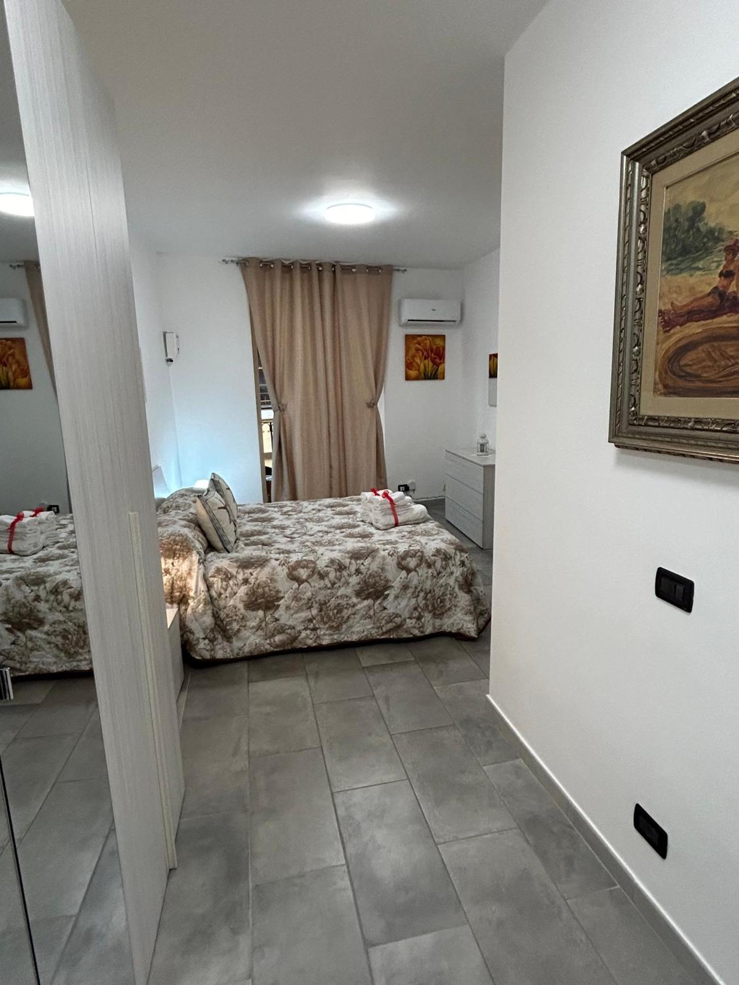 Apartamento Ciccio'S House Palermo Exterior foto